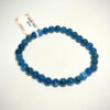 Bracelet en 6 mm en Apatite posé sur fond blanc